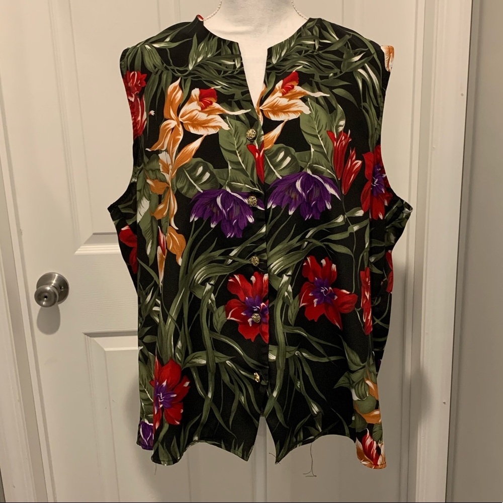 Maggie Sweet Button Down Floral Top